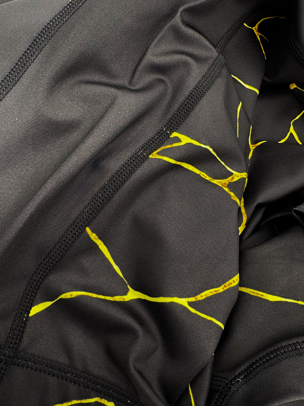 KINTSUGI RASH GUARD