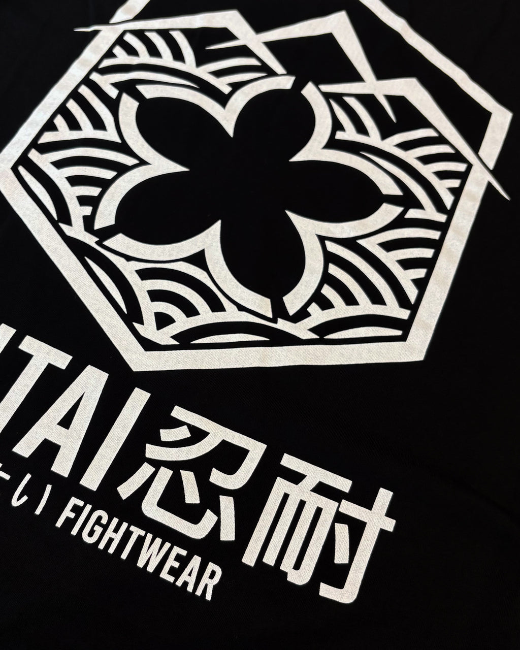 BLACK KAMON T-SHIRT