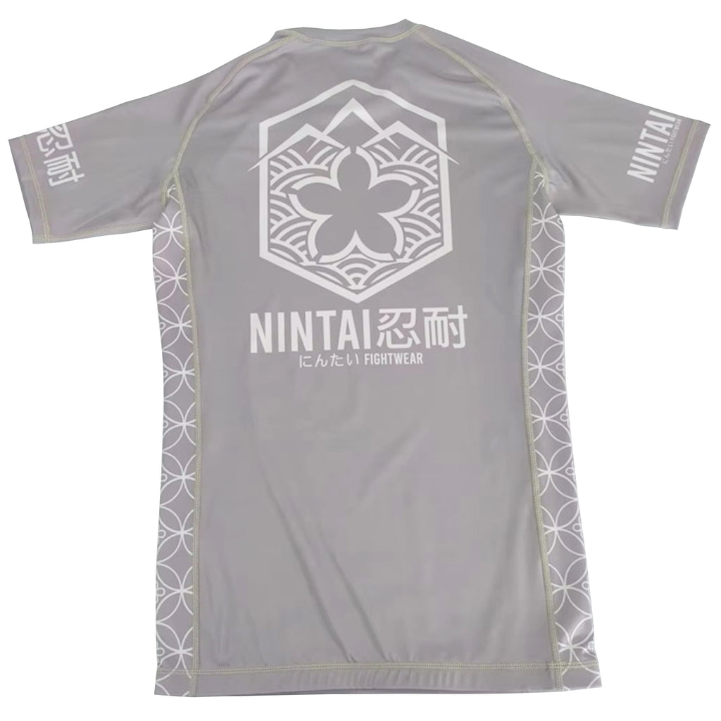 STONE GREY RASH GUARD